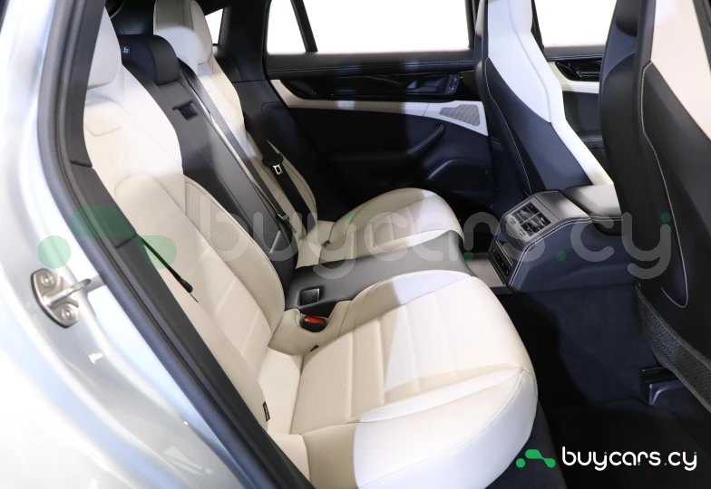 Porsche Panamera Серый