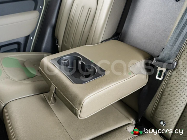 Land Rover Defender Зеленый