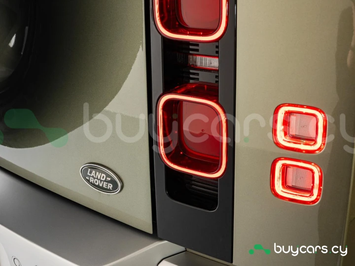 Land Rover Defender Зеленый