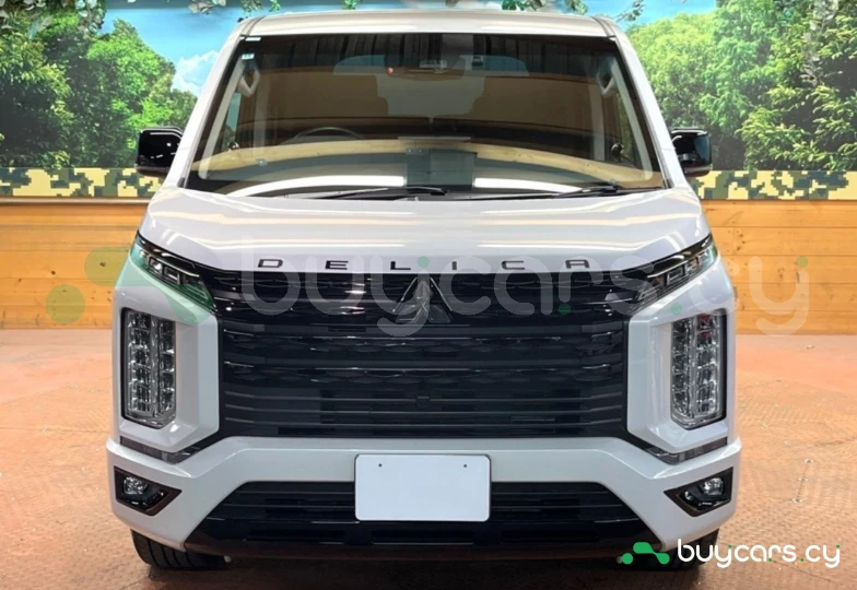 Mitsubishi Delica d:5 White