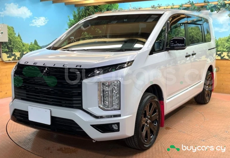 Mitsubishi Delica d:5 White