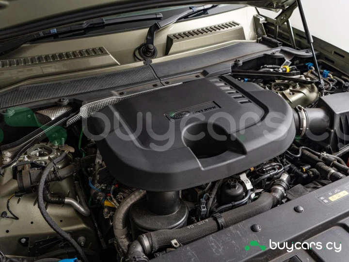 Land Rover Defender Зеленый