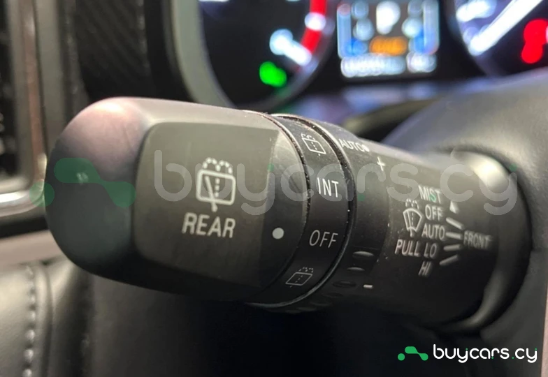 Mitsubishi Delica d:5 White