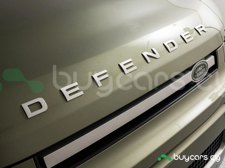 Land Rover Defender Зеленый
