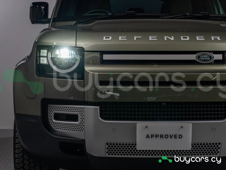 Land Rover Defender Зеленый