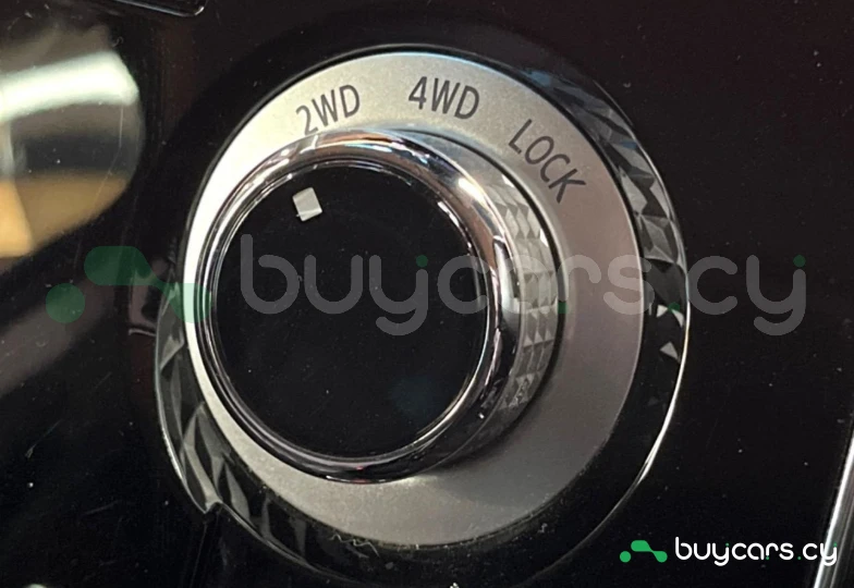 Mitsubishi Delica d:5 White