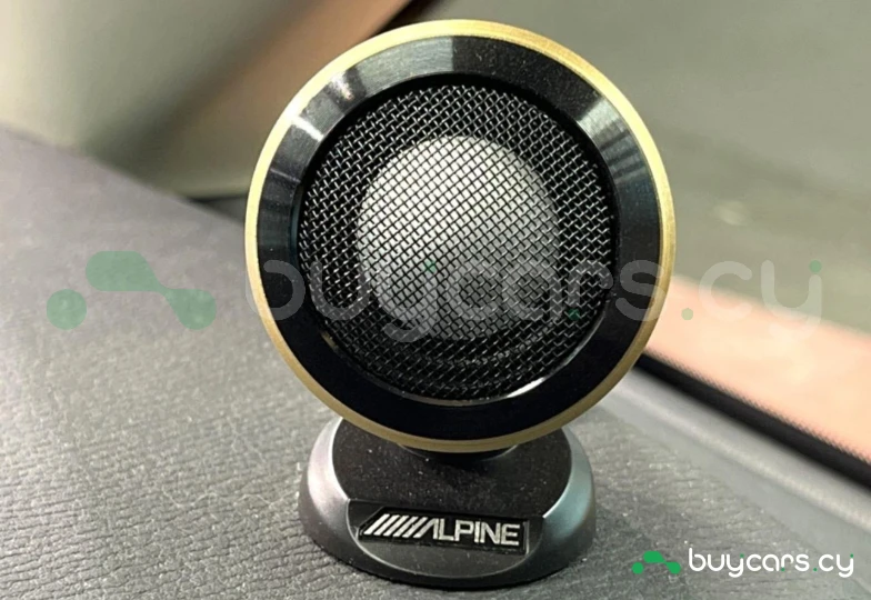 Mitsubishi Delica d:5 White