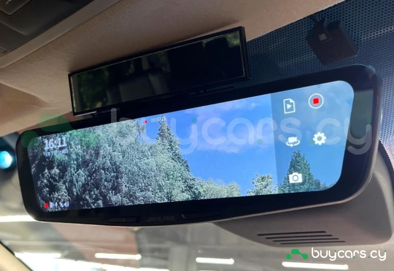 Mitsubishi Delica d:5 White