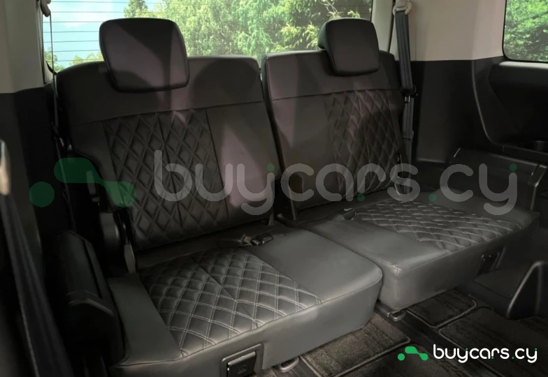 Mitsubishi Delica d:5 White