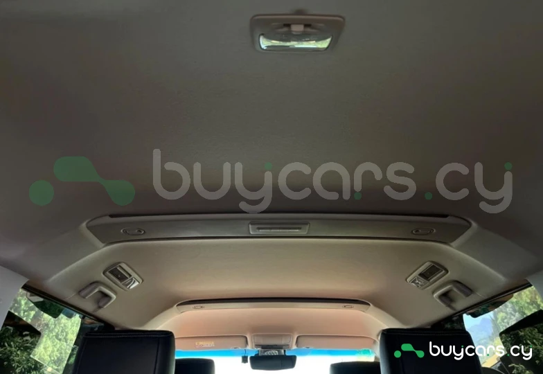 Mitsubishi Delica d:5 White