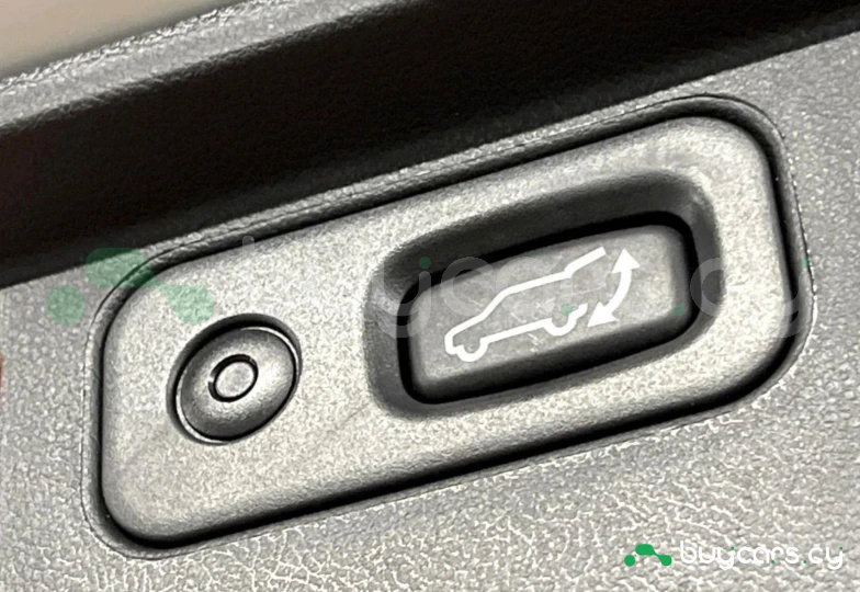 Mitsubishi Delica d:5 White