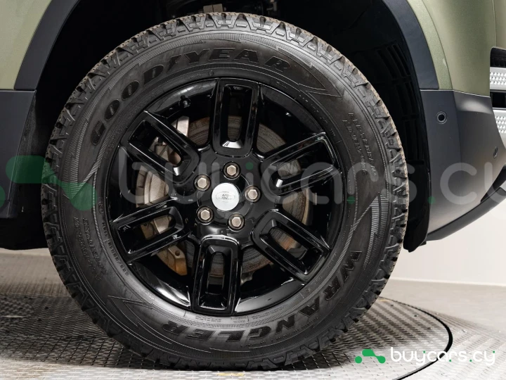 Land Rover Defender Зеленый