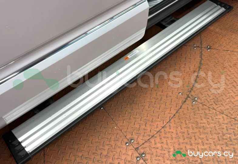 Mitsubishi Delica d:5 White