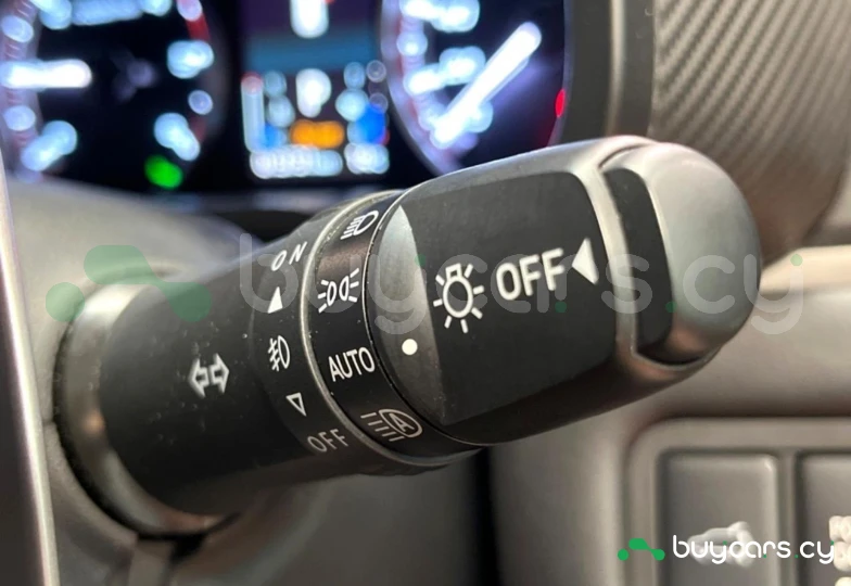 Mitsubishi Delica d:5 White