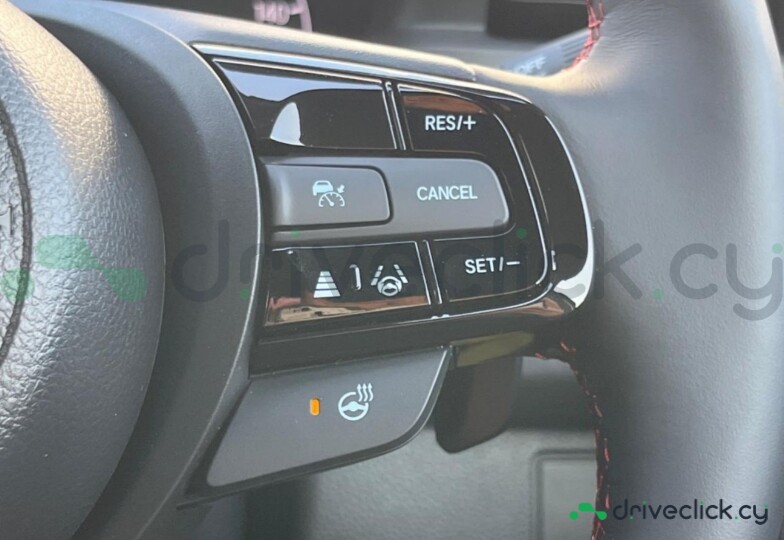 Honda Vezel White