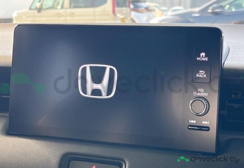 Honda Vezel White