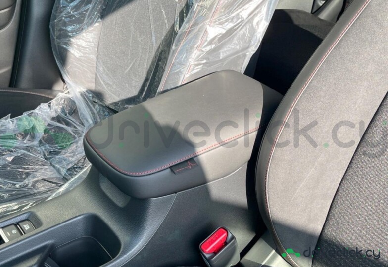 Honda Vezel White
