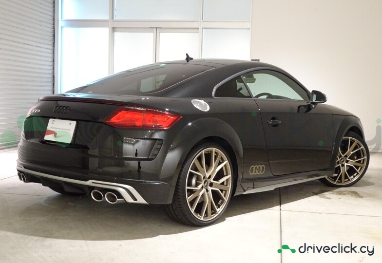 Audi TTS Черный