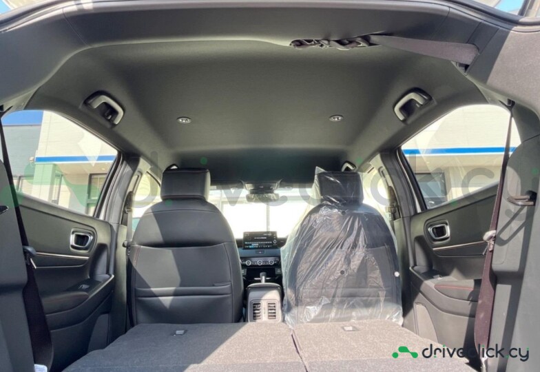 Honda Vezel White