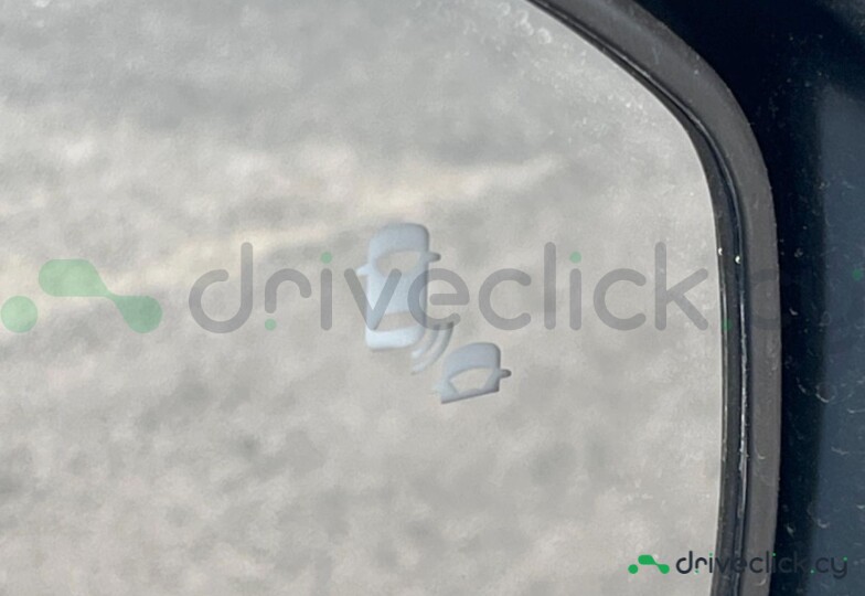 Honda Vezel White