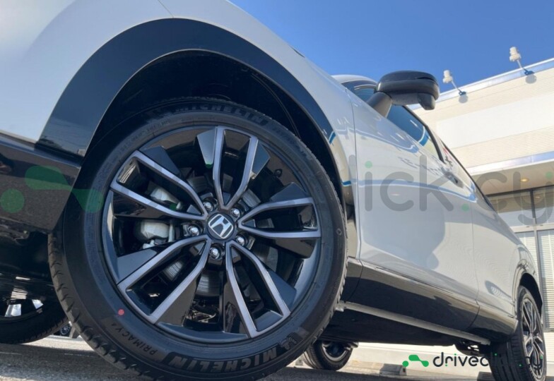 Honda Vezel White
