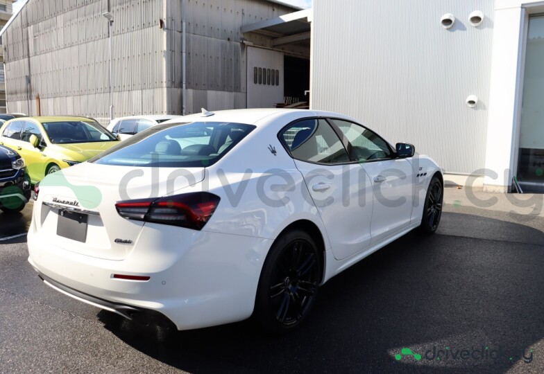 Maserati Ghibli White