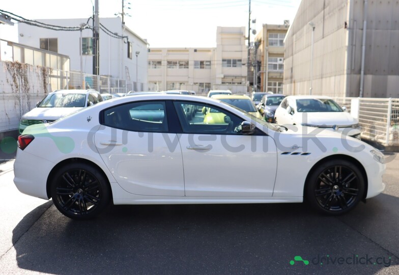 Maserati Ghibli White