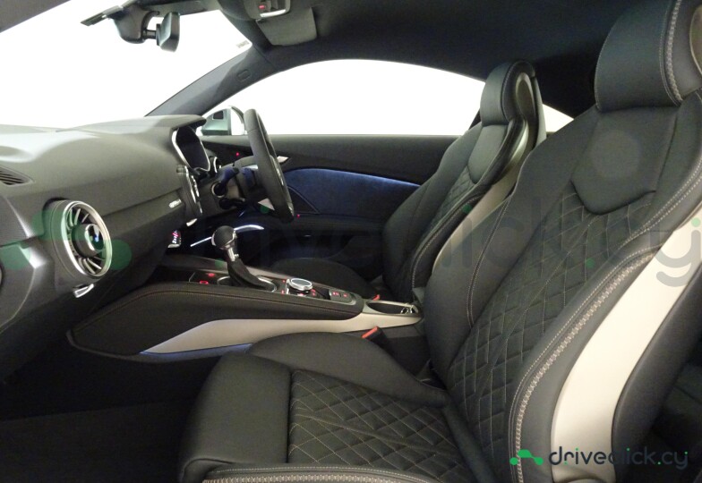 Audi TTS Черный