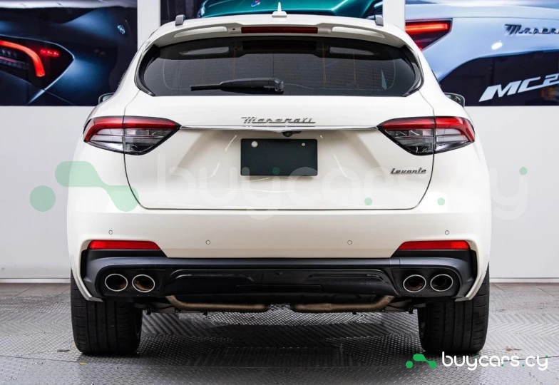 Maserati Levante White