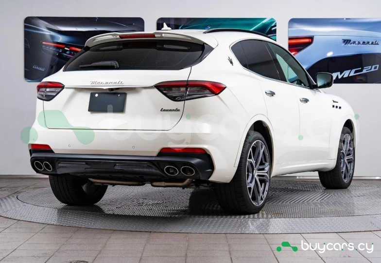 Maserati Levante White