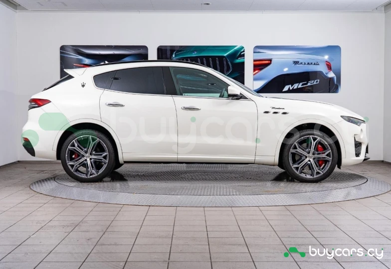Maserati Levante White