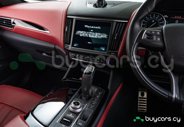 Maserati Levante White