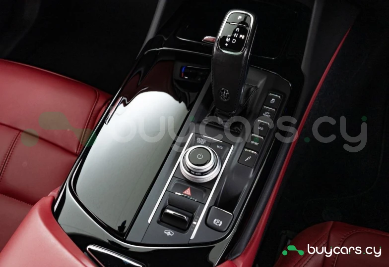 Maserati Levante White