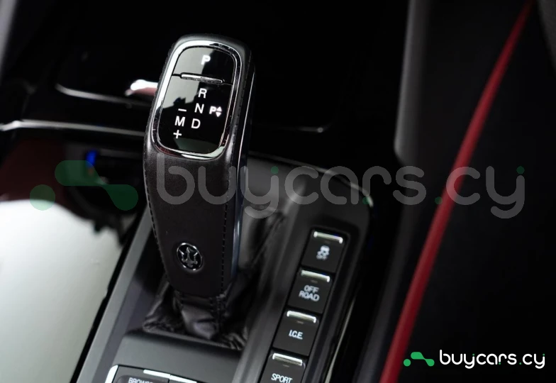 Maserati Levante White