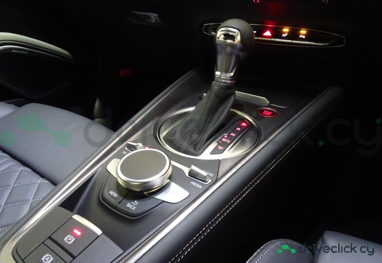 Audi TTS Черный