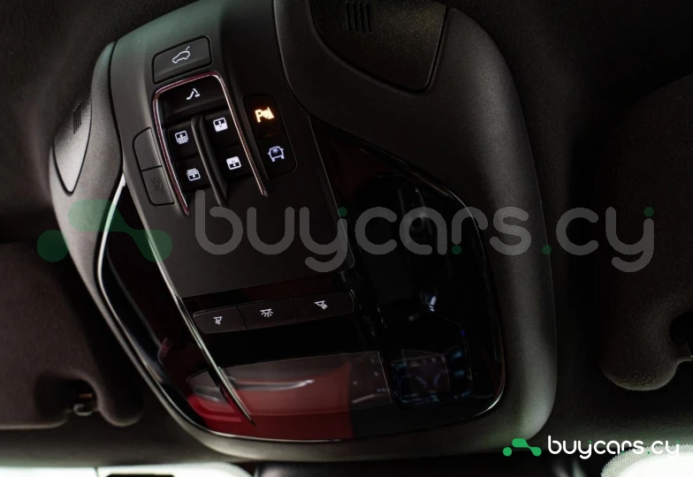 Maserati Levante White