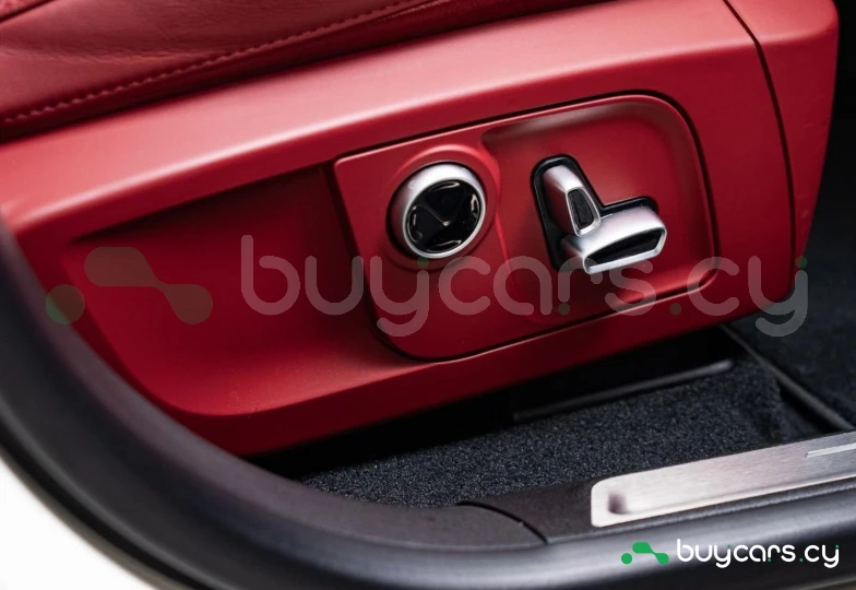 Maserati Levante White