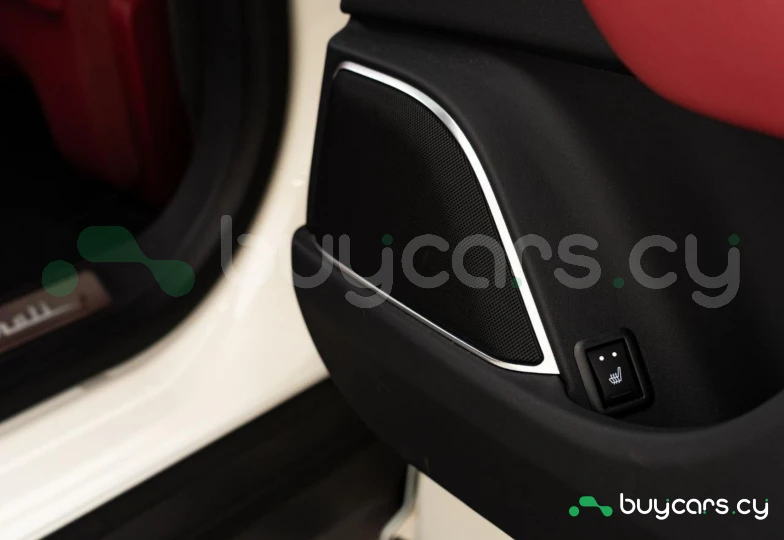 Maserati Levante White