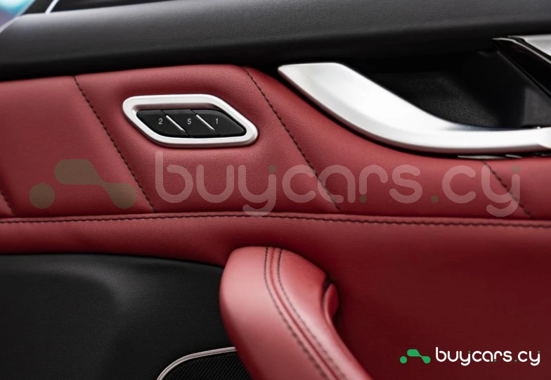 Maserati Levante White