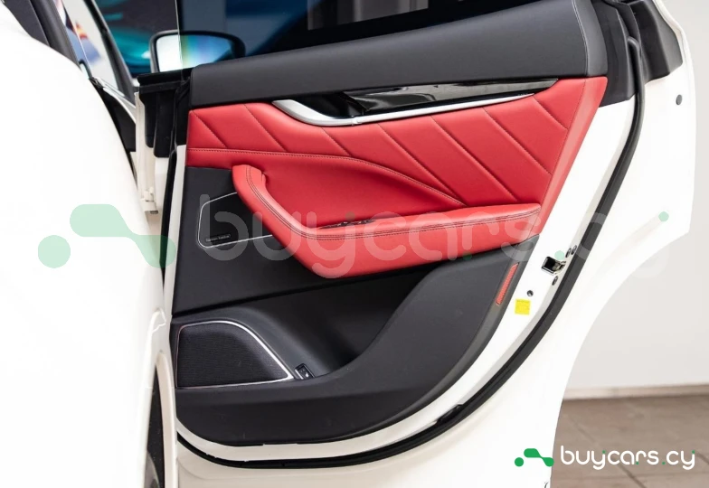 Maserati Levante White