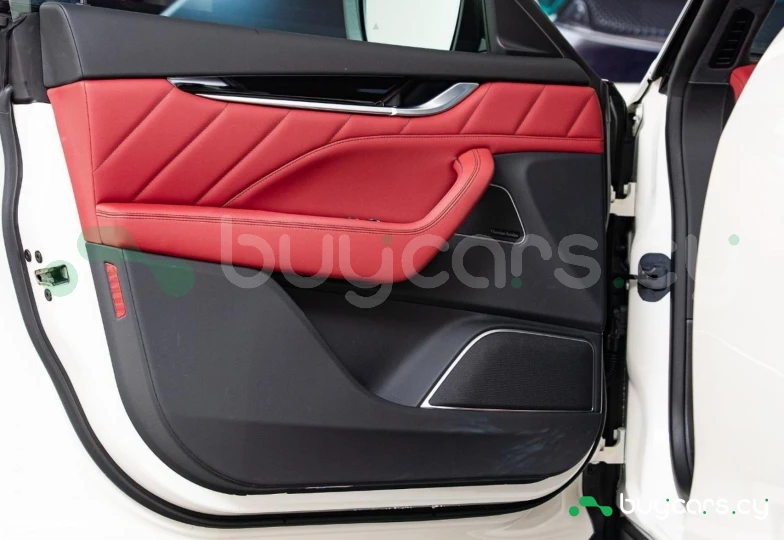 Maserati Levante White