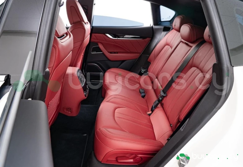 Maserati Levante White