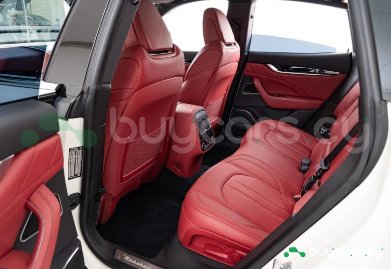 Maserati Levante White