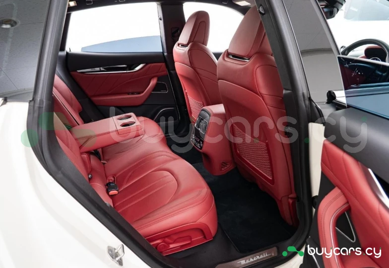 Maserati Levante White