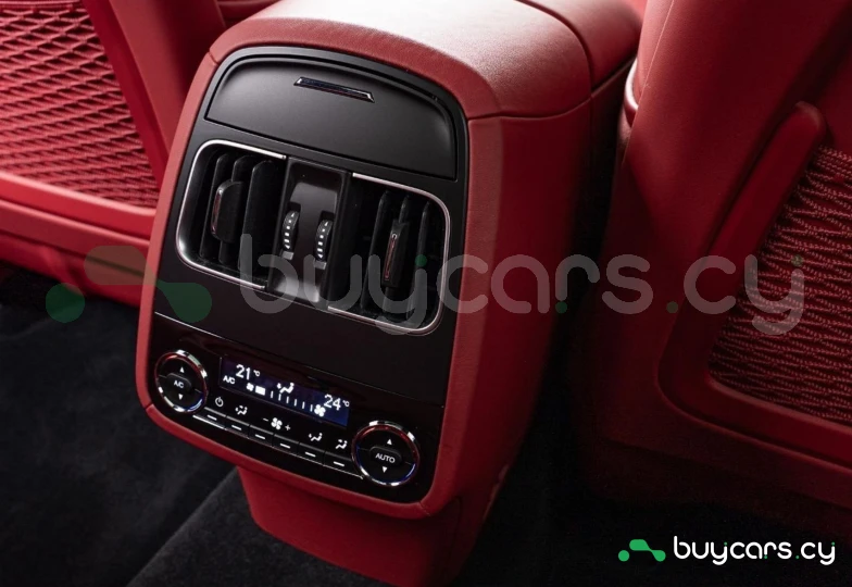 Maserati Levante White