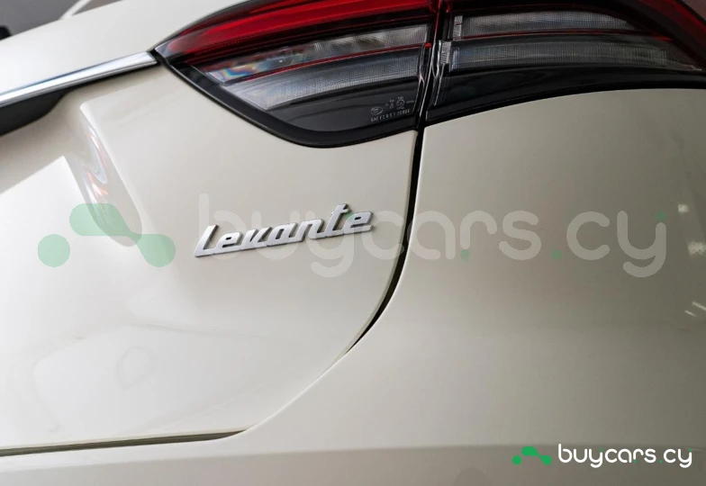 Maserati Levante White