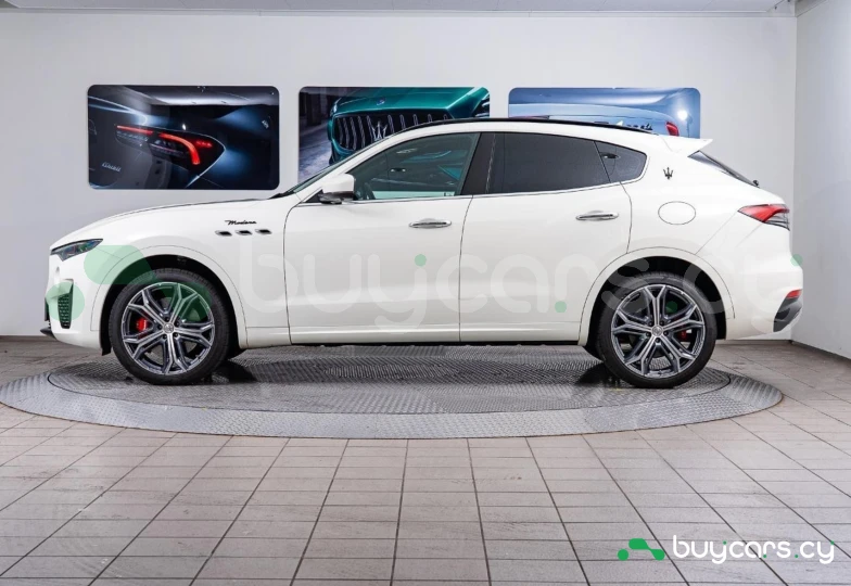 Maserati Levante White