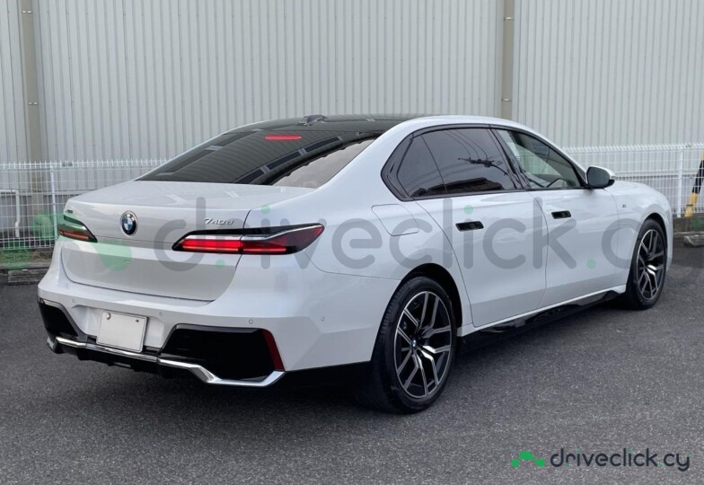 BMW 7 series Grey