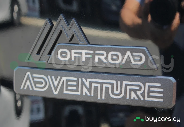 Toyota RAV4 Черный