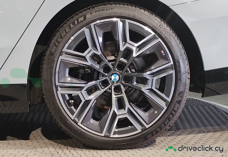 BMW 5 series Grey